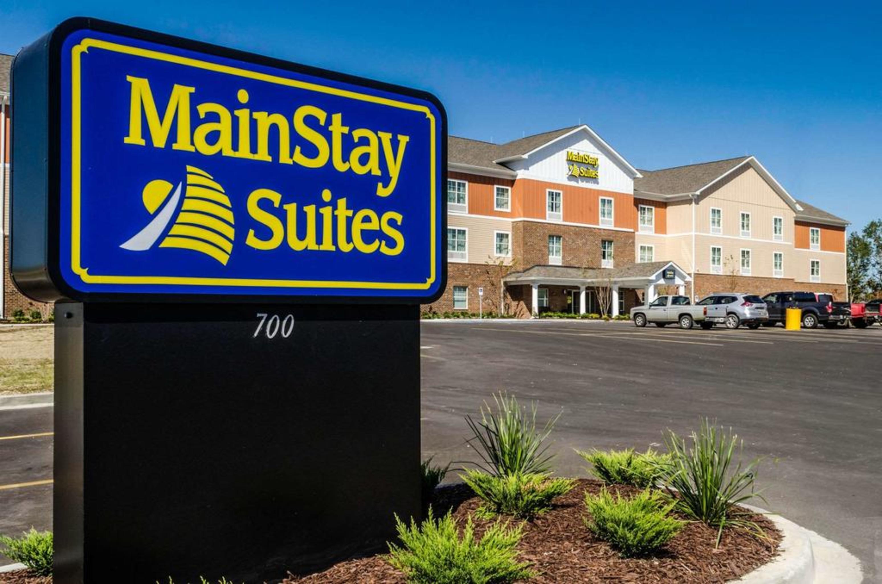 Mainstay Suites Hackberry Sportsman'S Lodge Exteriör bild