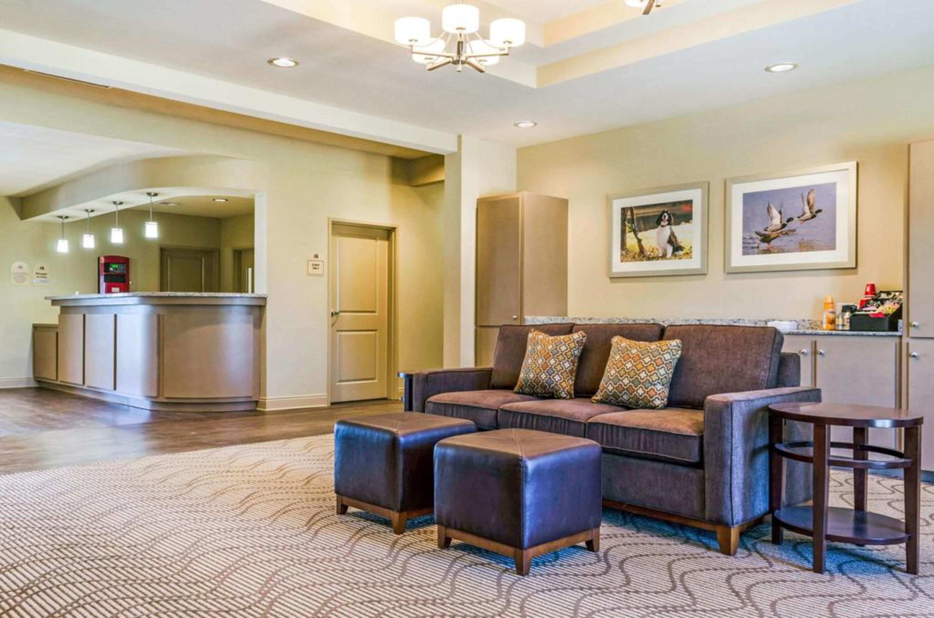 Mainstay Suites Hackberry Sportsman'S Lodge Exteriör bild