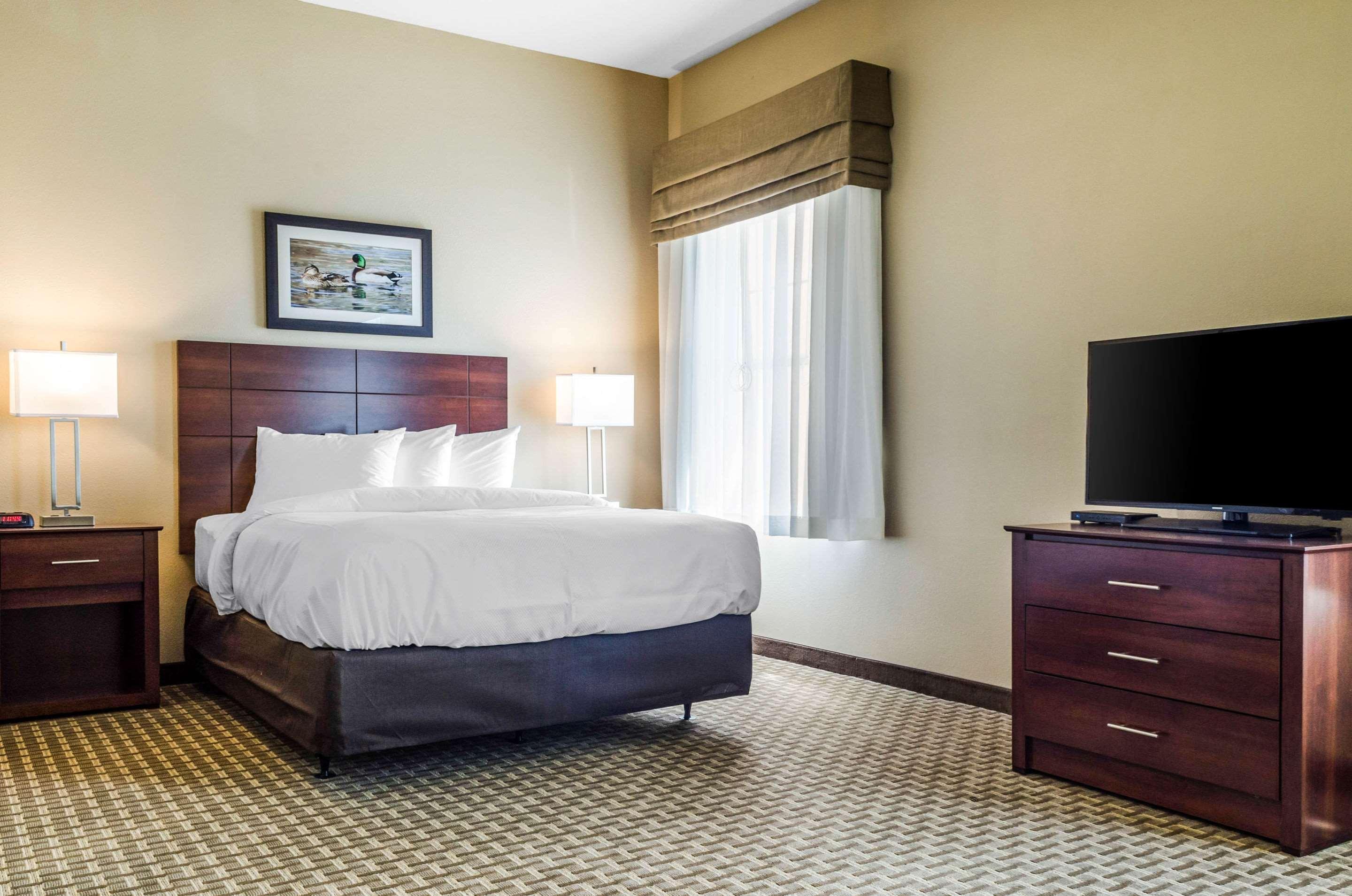 Mainstay Suites Hackberry Sportsman'S Lodge Exteriör bild